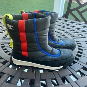 Unisex SOREL snow boots size 6